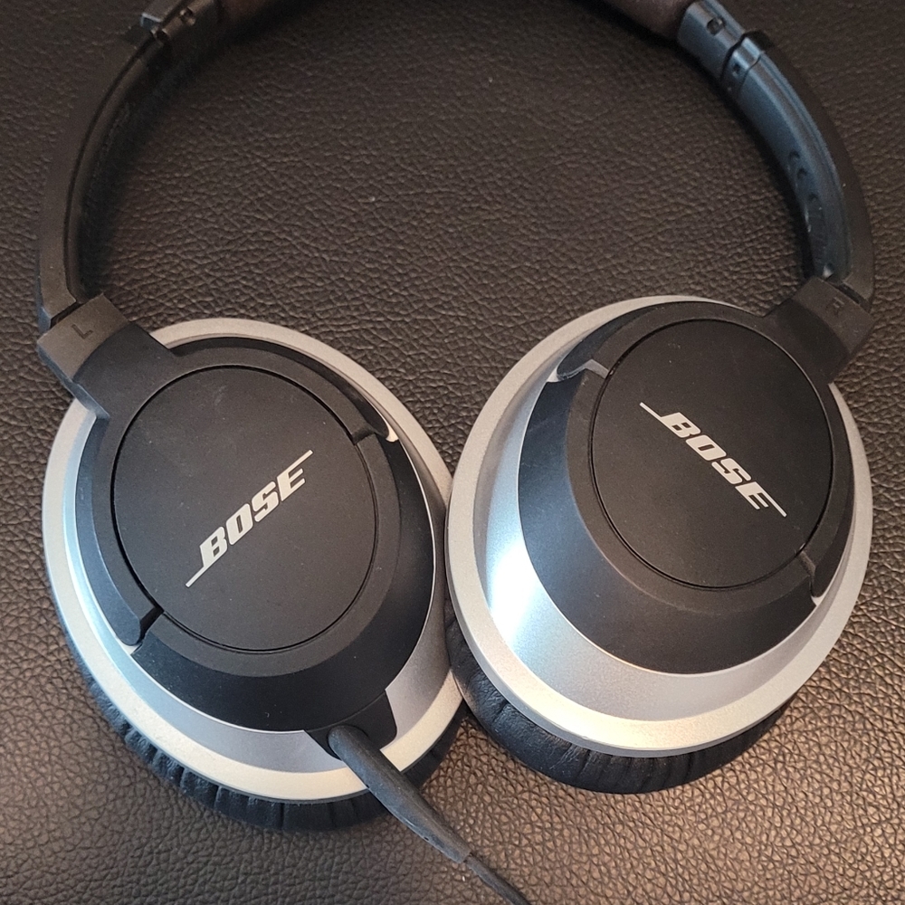 Bose AE2 Earphones Headphones